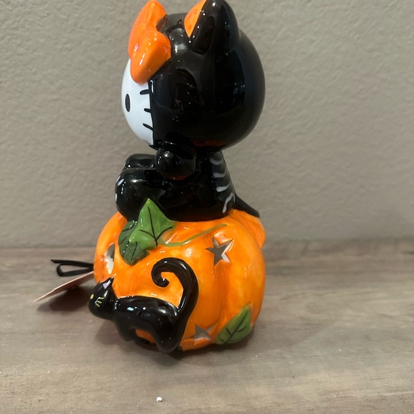 Sale! NEW! Hello Kitty Pumpkin Tea Light Holder - Picture 4 of 6